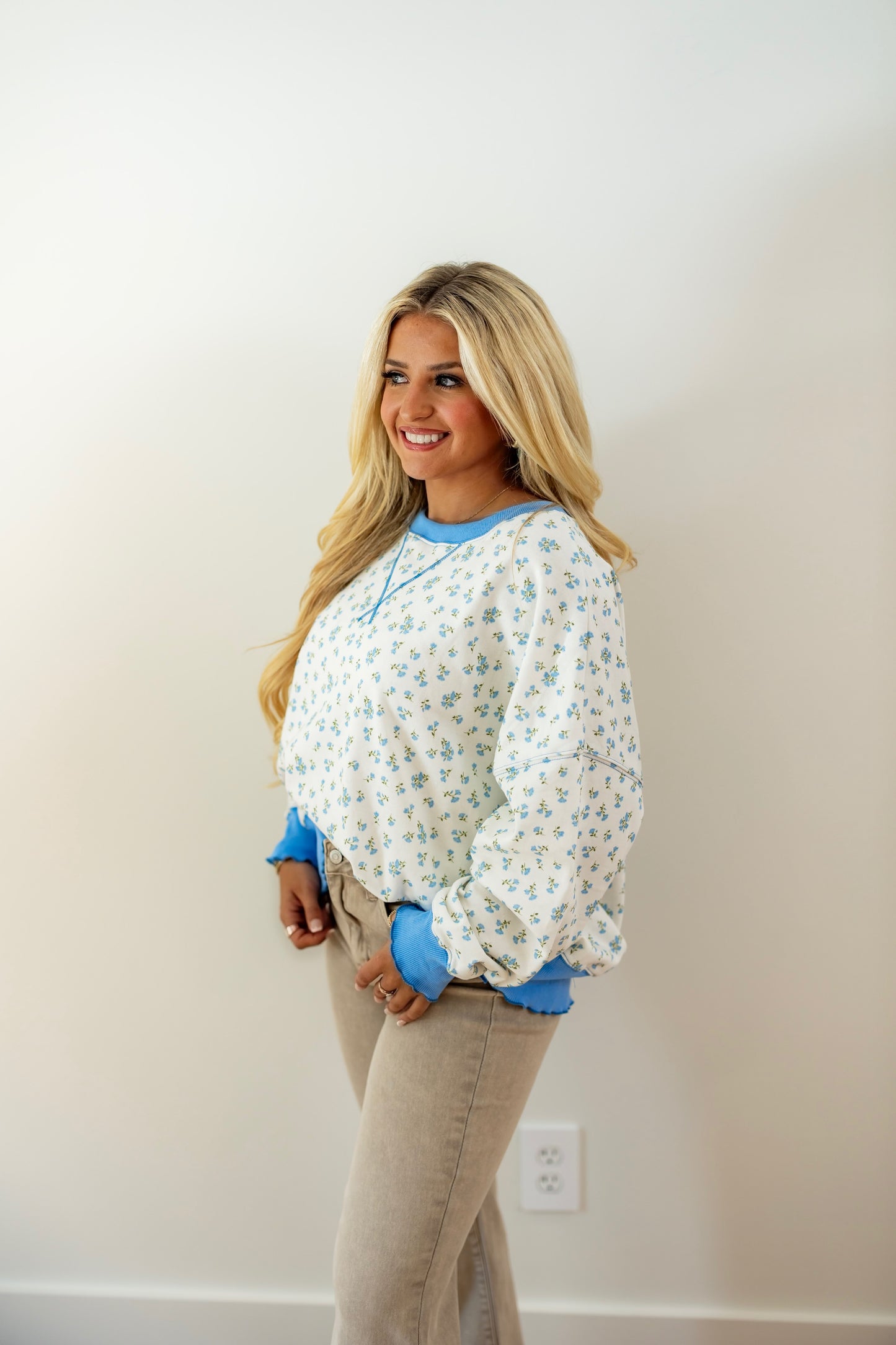 Ditsy Flower Printed Sweatshirt