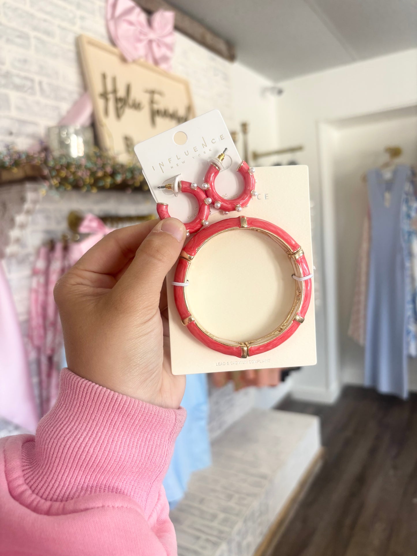 Round Bangle Style Stretch Bracelet