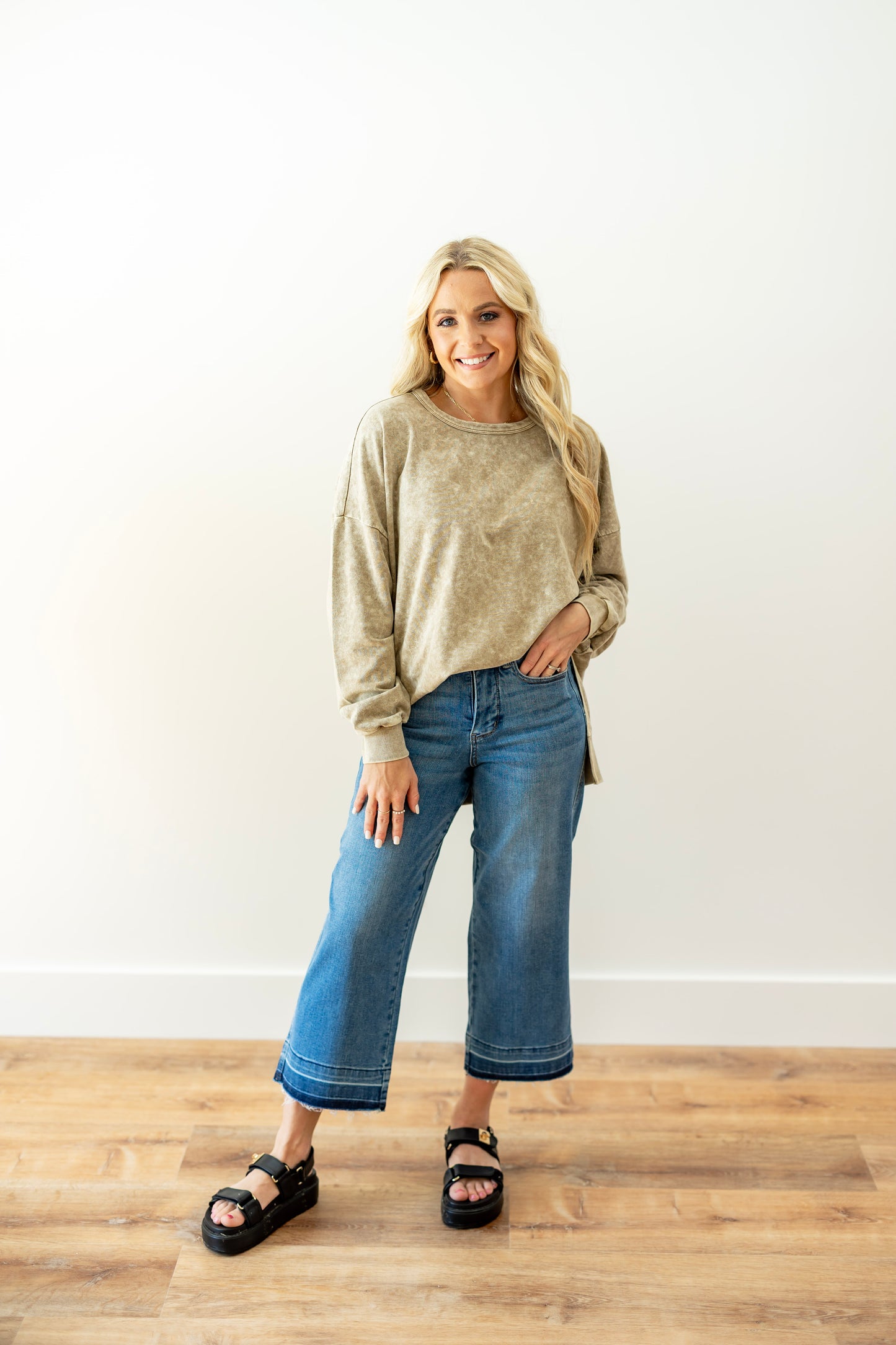 Mocha Washed aside Split Sweatshirt