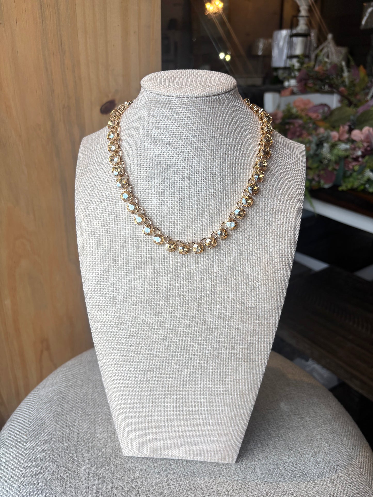 Round Stone Link Necklace