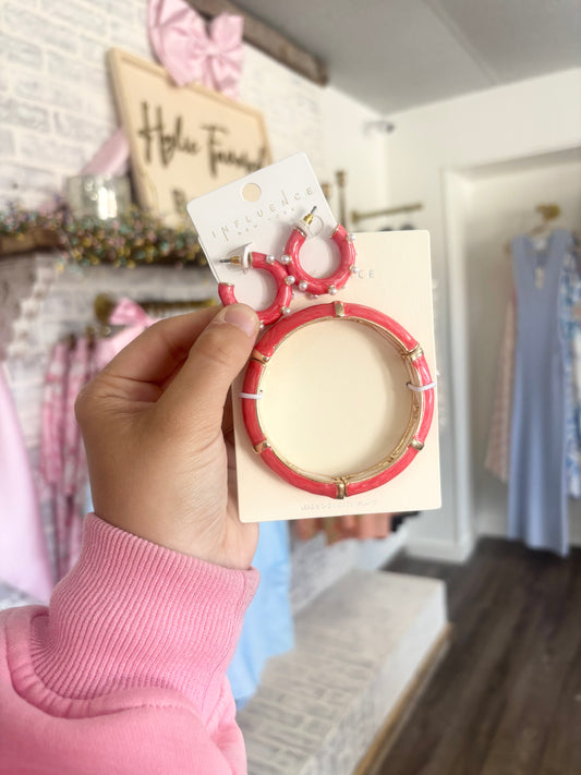 Round Pearlized Hoop Earrings ￼