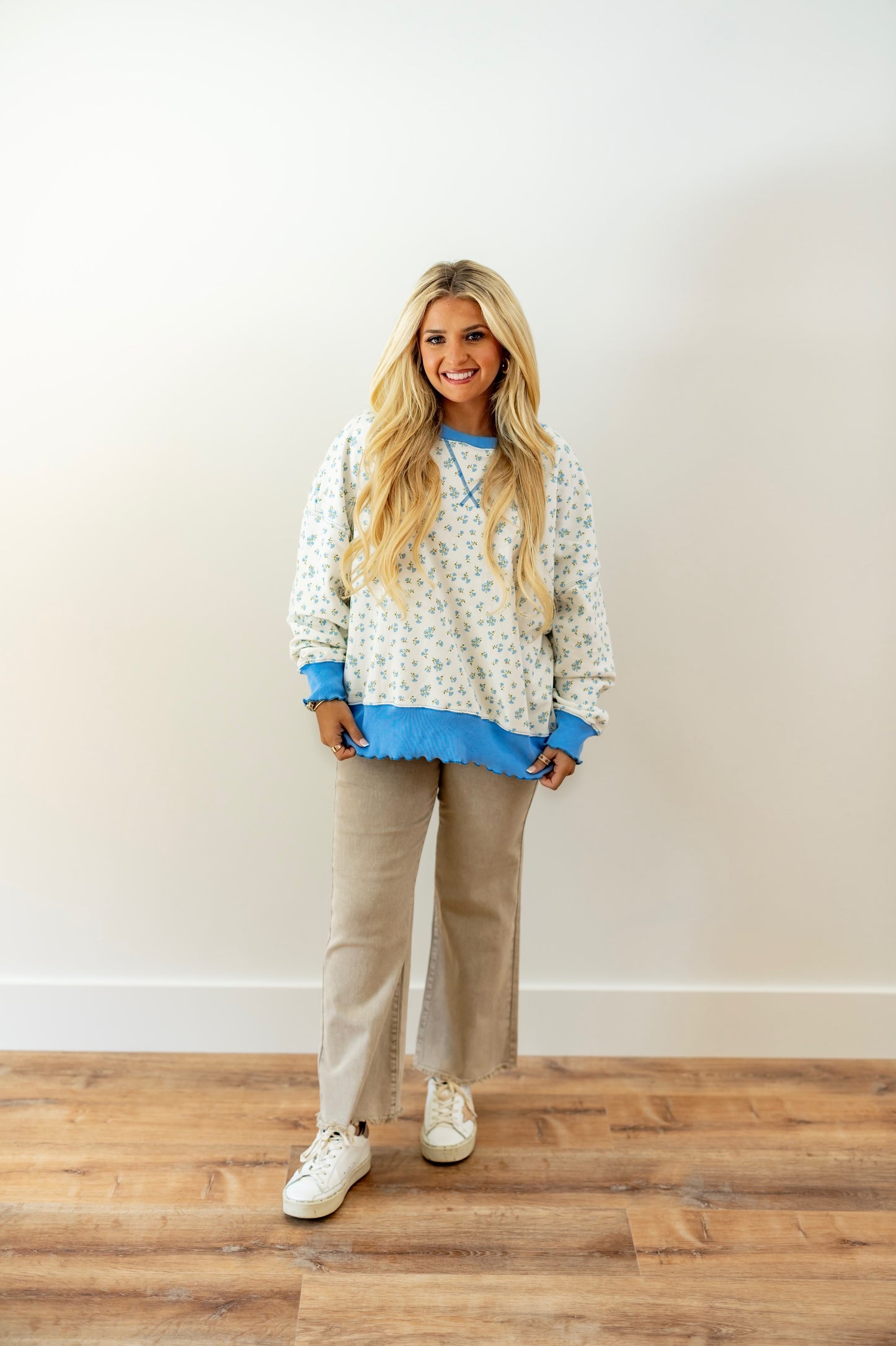 Ditsy Flower Printed Sweatshirt