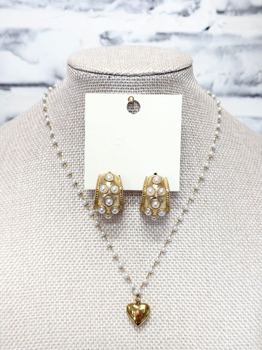 Gold Crest Pearl Earrings