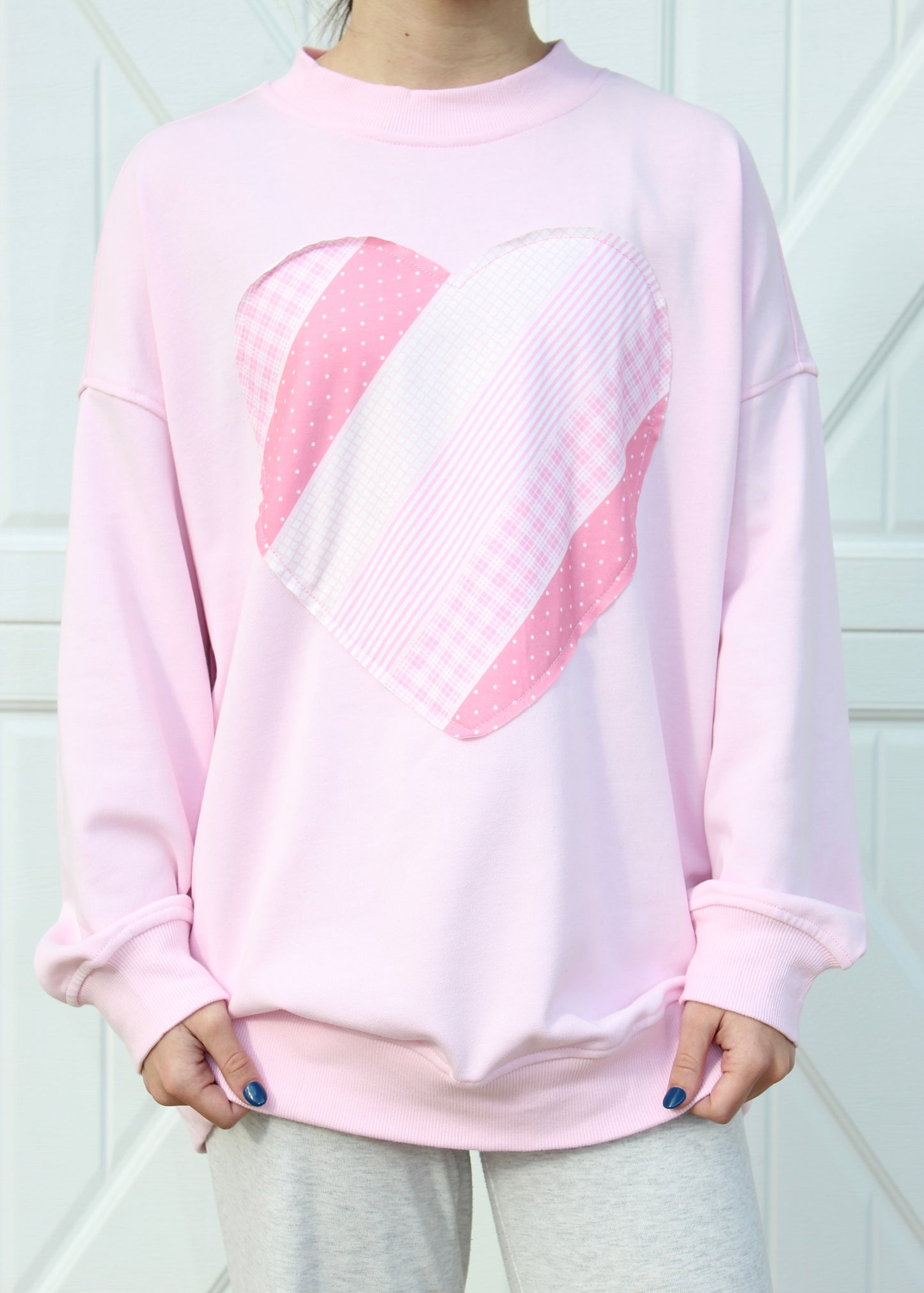 Sweetheart Patchwork Mockneck Oversize Sweatshirt