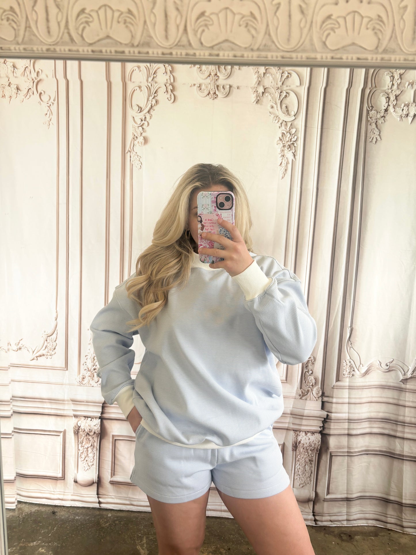 Blue Mock Neck Striped Sweatshirt/Shorts L